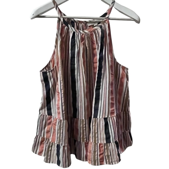 Loft Top - Picture 4 of 10